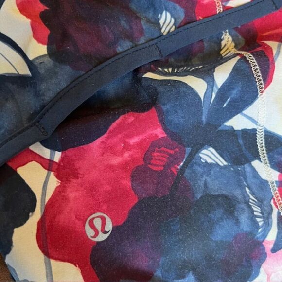 Lululemon Run: Speed Short 4way Stretch Inky Floral Ghost Inkwell Bumble Berry 6 - Picture 13 of 14